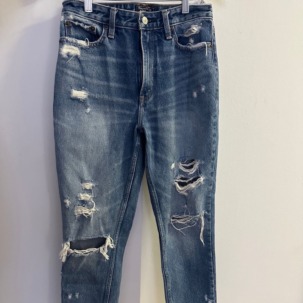 ABERCROMBIE JEANS Size Small